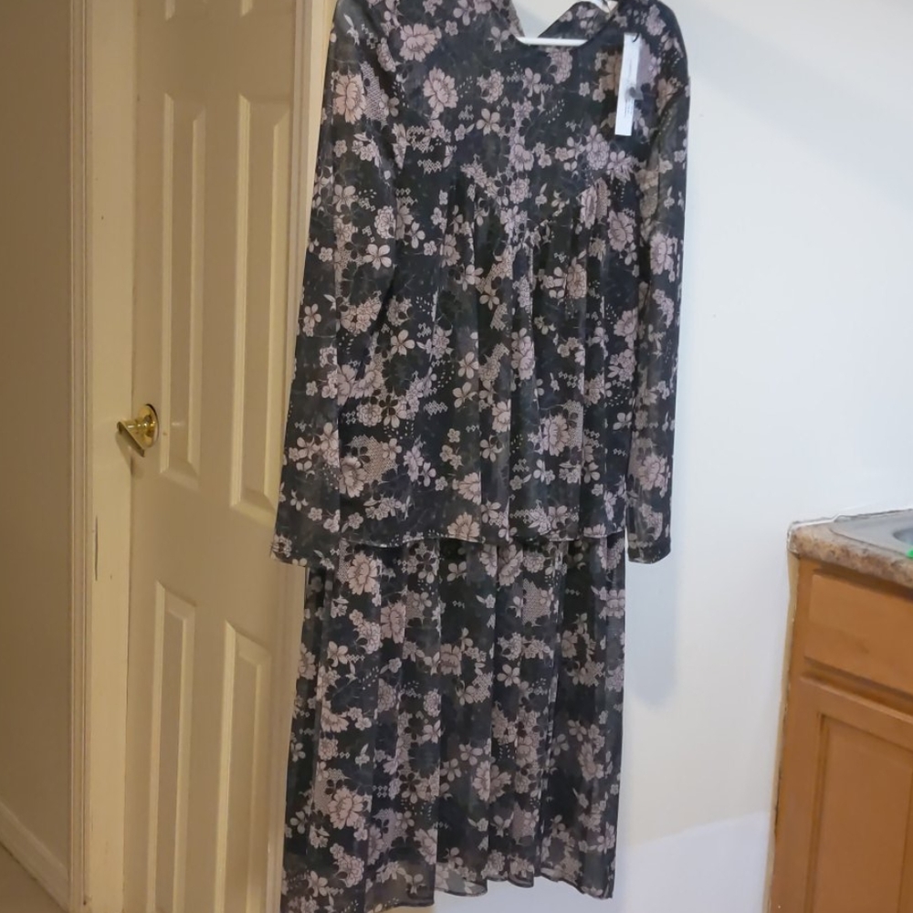 Women dress